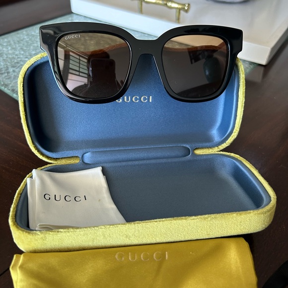New Gucci Sunglasses light pink and brown - Picture 10 of 11